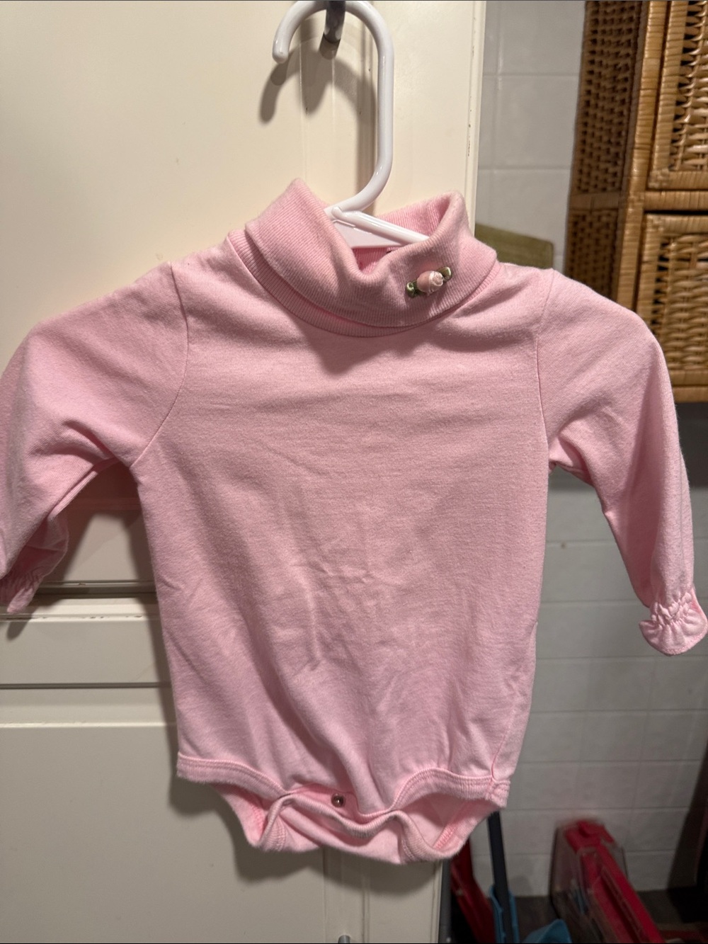 Little bitty Cozy Pink Turtleneck Baby One-Piece Bodysuit size 3/6 months 6:10
